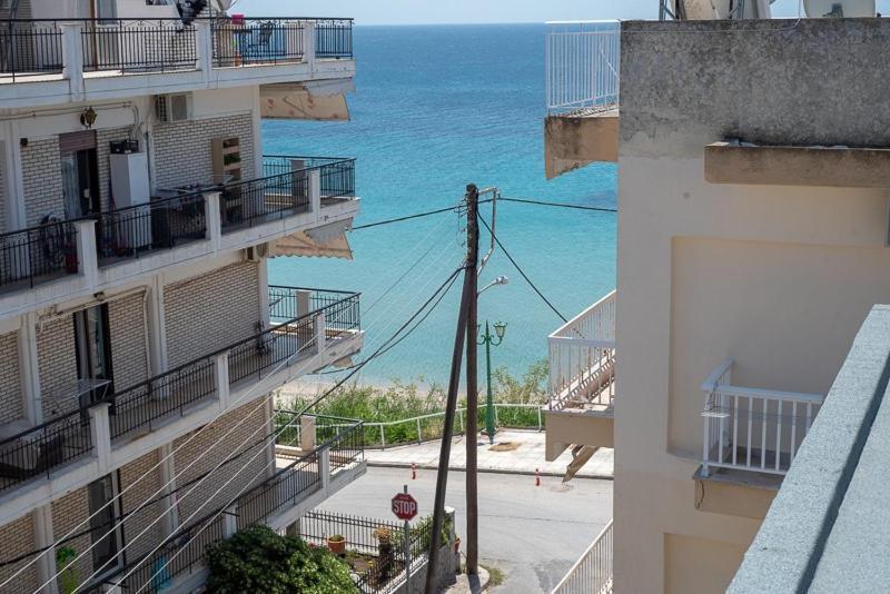 Grcka Reni Greece Beach Penthaus 3 Nea Kallikrateia Eksteriør billede